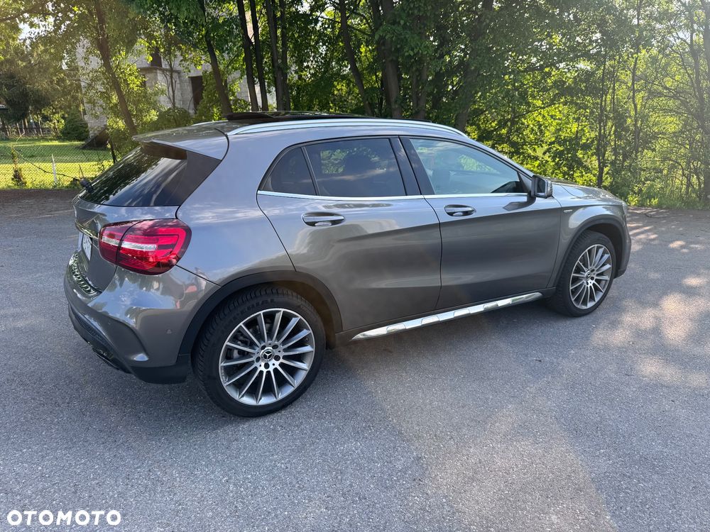 Mercedes-Benz GLA 220 d 7G-DCT AMG Line - 9