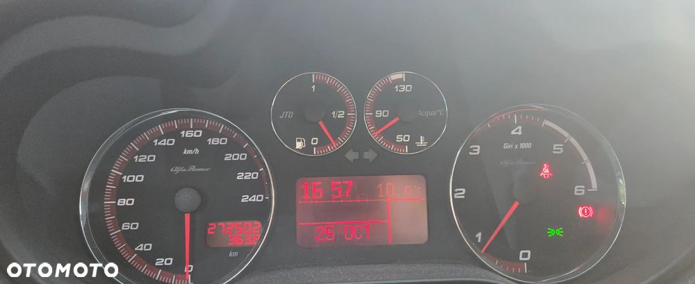 Alfa Romeo GT 1.9JTD 16V Distinctive - 11