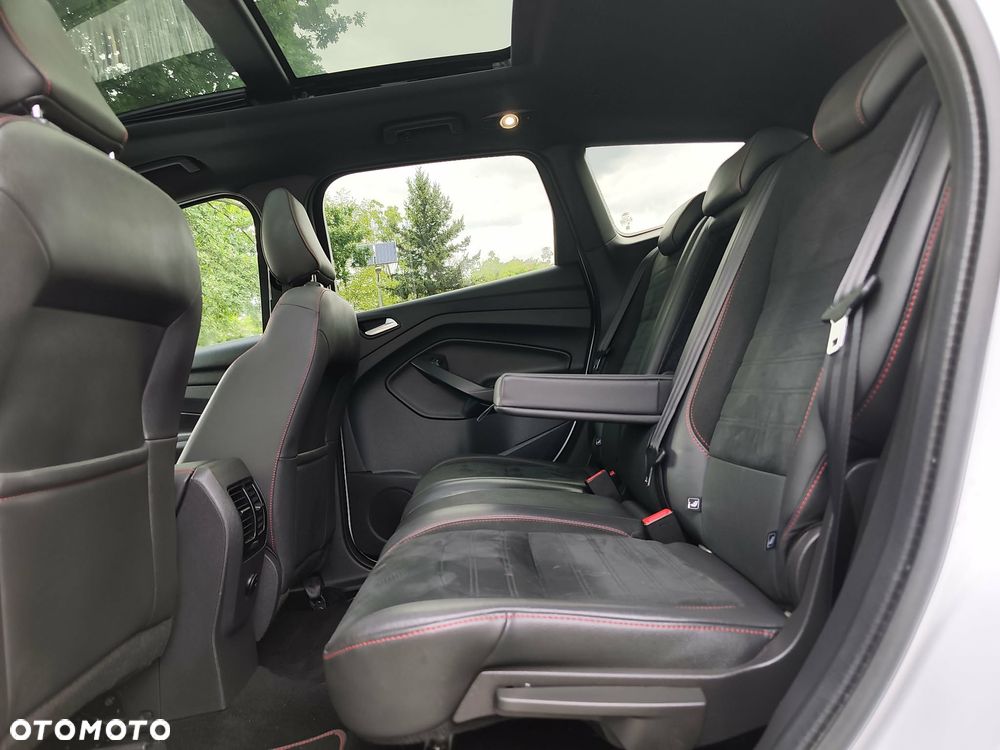 Ford Kuga 1.5 EcoBoost 2x4 ST-Line - 21
