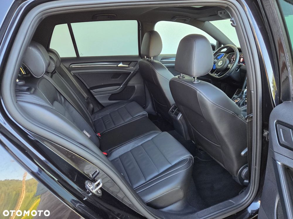 Volkswagen Golf - 15