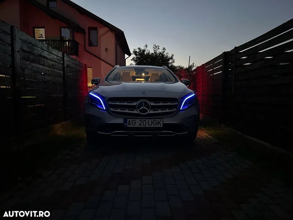 Mercedes-Benz GLA 220 d 4MATIC 7G-DCT - 6