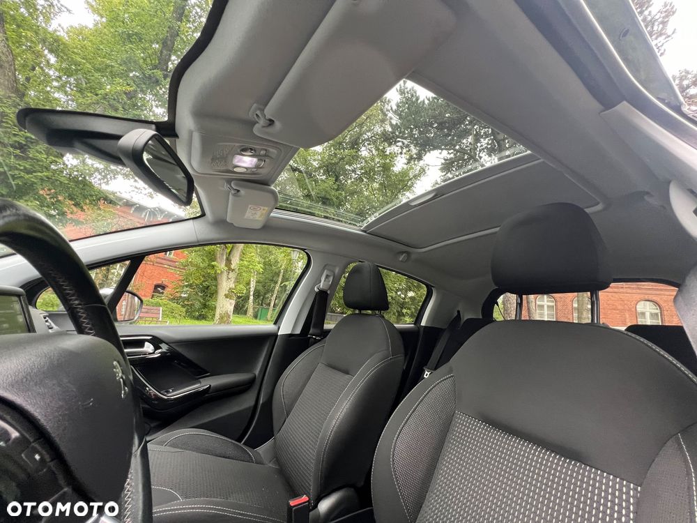 Peugeot 208 1.6 BlueHDi Allure S&S - 11