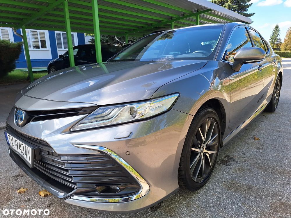 Toyota Camry - 1