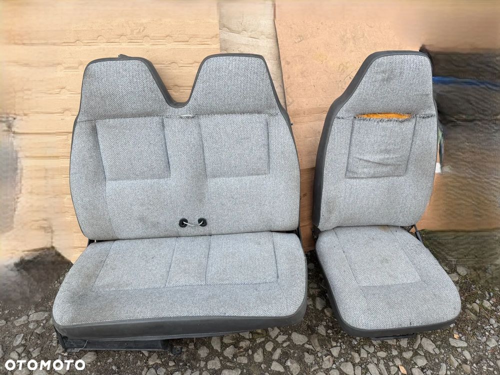 Fotele fotel kanapa Nissan Trade Atleon 1987-2002 komplet - 1