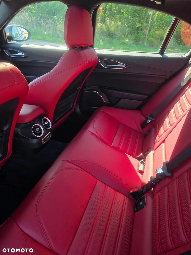 Alfa Romeo Giulia 2.0 Turbo Sprint Q4 - 14