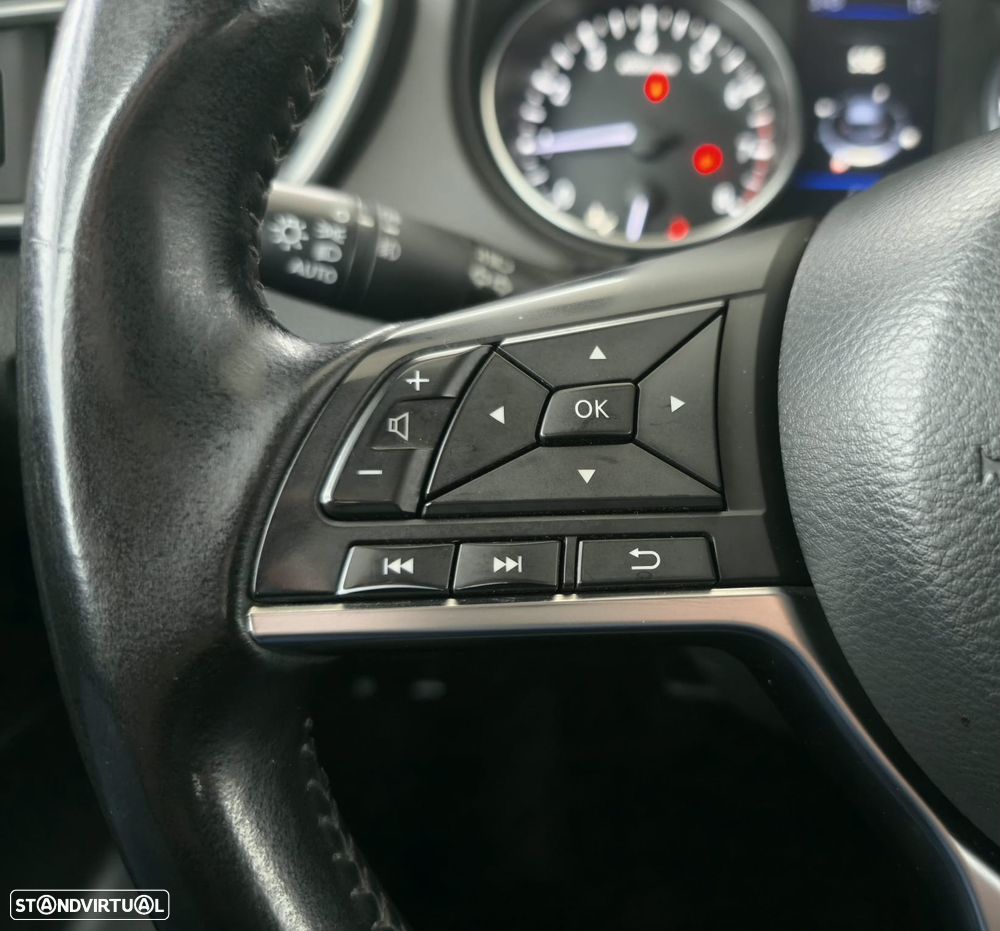 Nissan Qashqai 1.3 DIG-T N-Connecta - 10