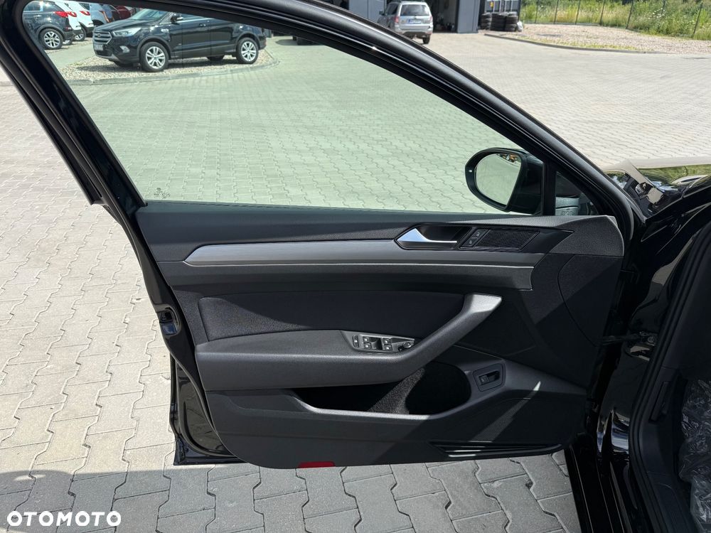Volkswagen Passat 2.0 TDI SCR DSG Comfortline - 21