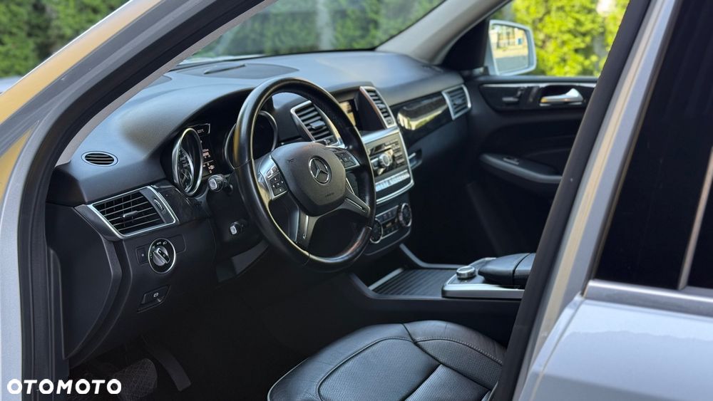 Mercedes-Benz ML - 7