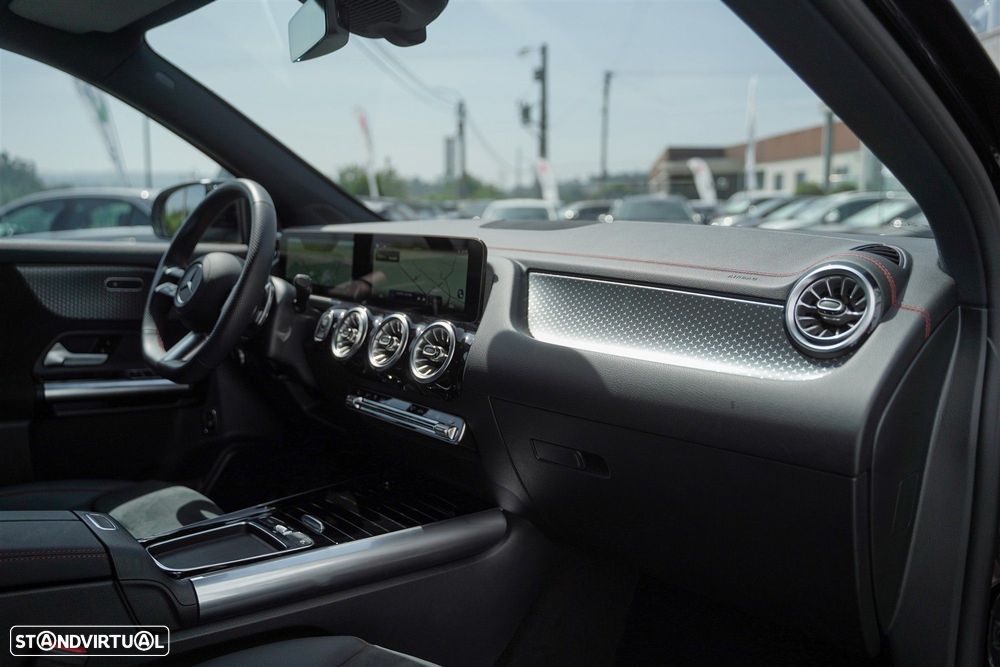 Mercedes-Benz EQA 250+ AMG Line - 39