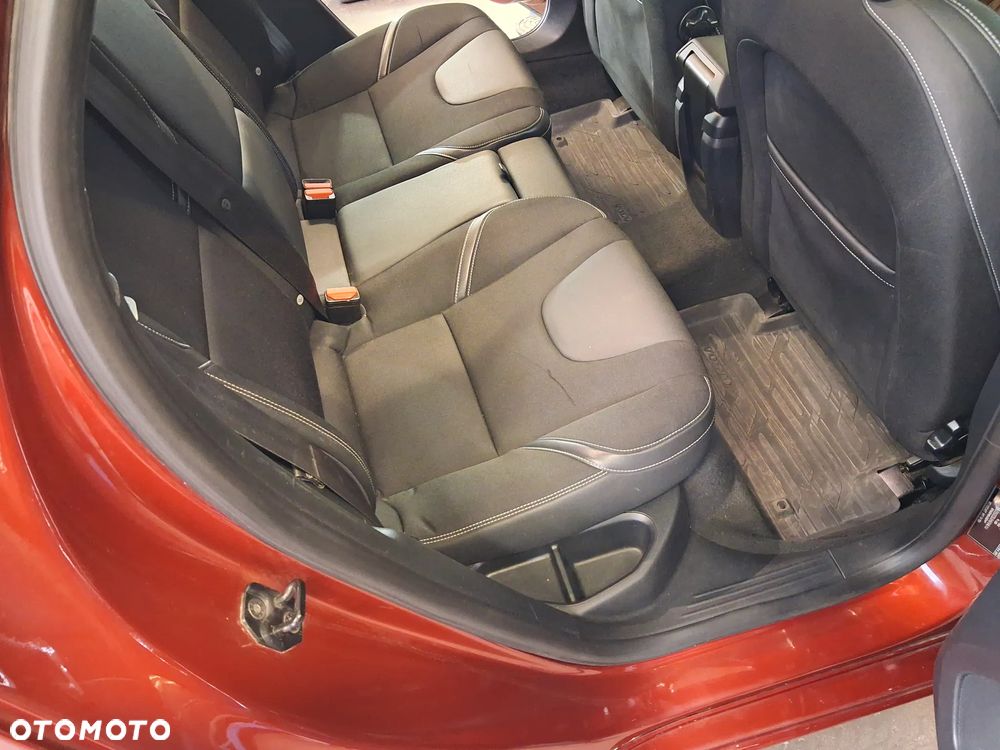 Volvo V40 D2 Momentum - 23