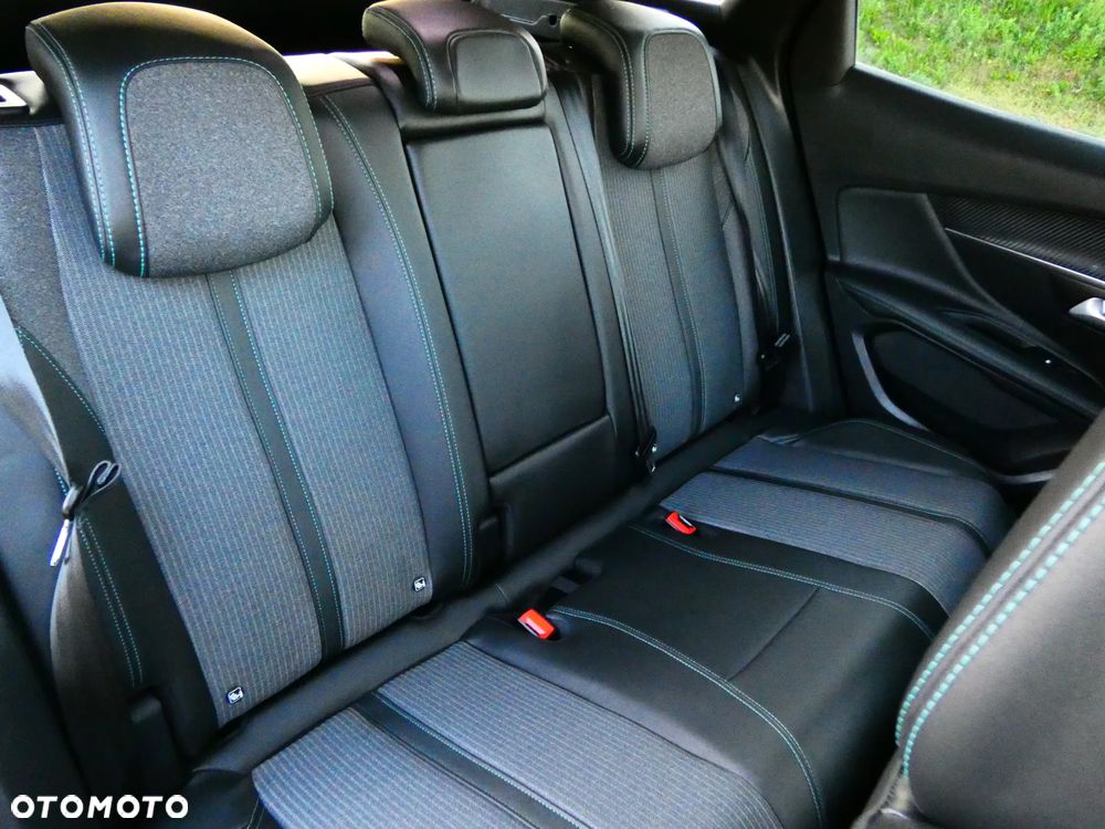 Peugeot 3008 225 e-EAT8 Allure Pack - 16