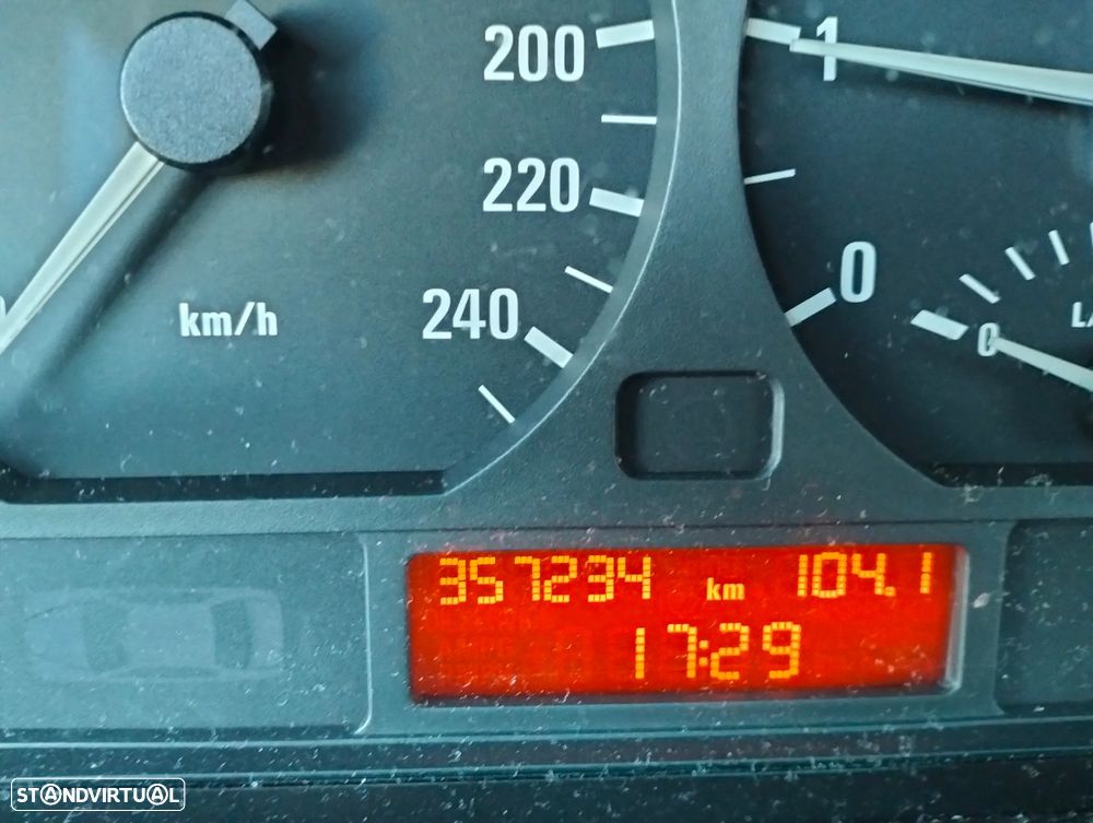 BMW 320 d Touring - 2