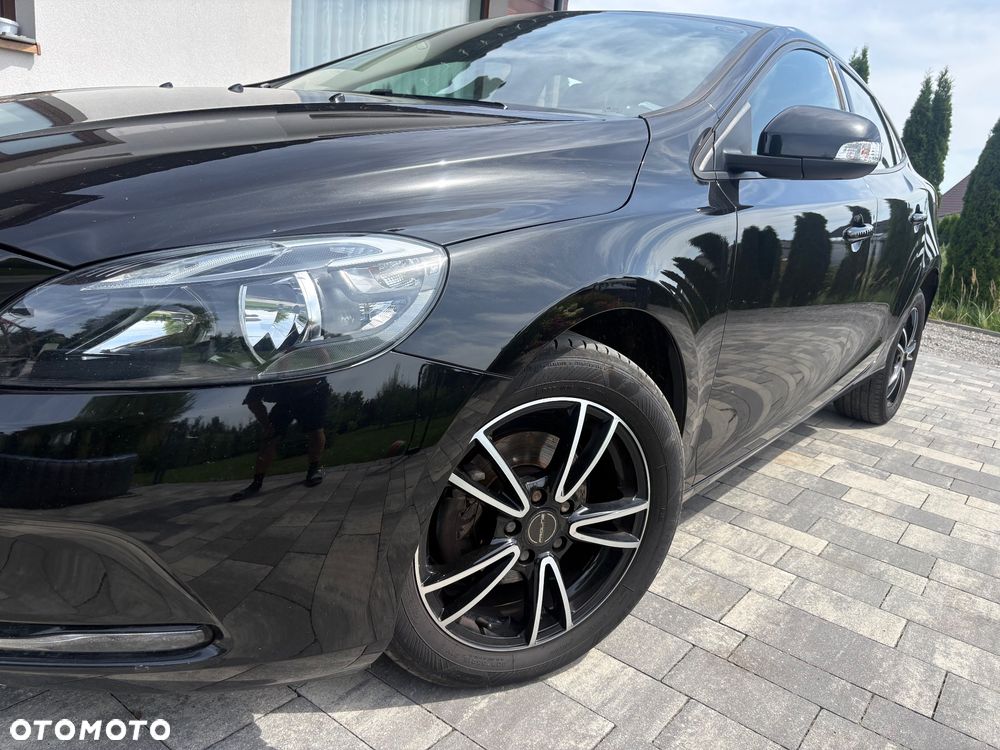 Volvo V40 D2 Drive-E Momentum - 2