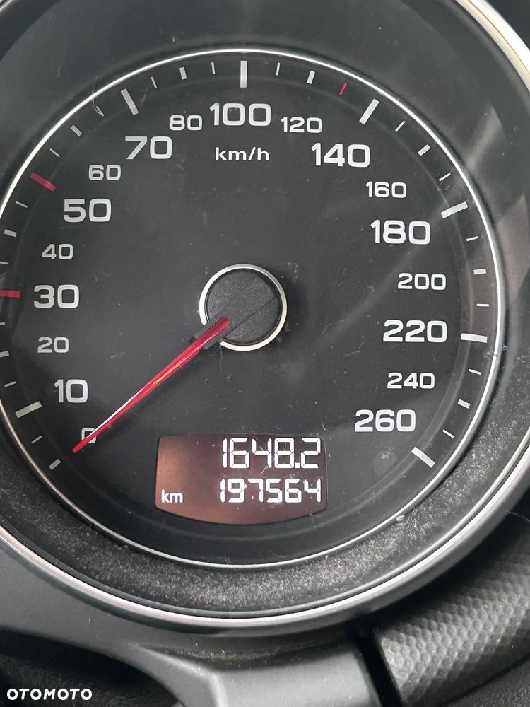 Audi TT Coupé 2.0 TDI Quattro - 19