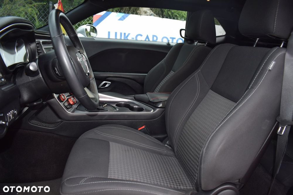 Dodge Challenger 5.7 R/T - 11