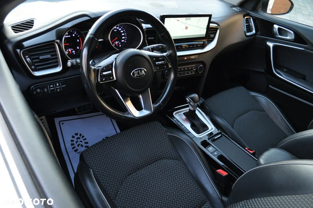 Kia XCeed 1.6 CRDi DCT7 PLATINUM EDITION - 32