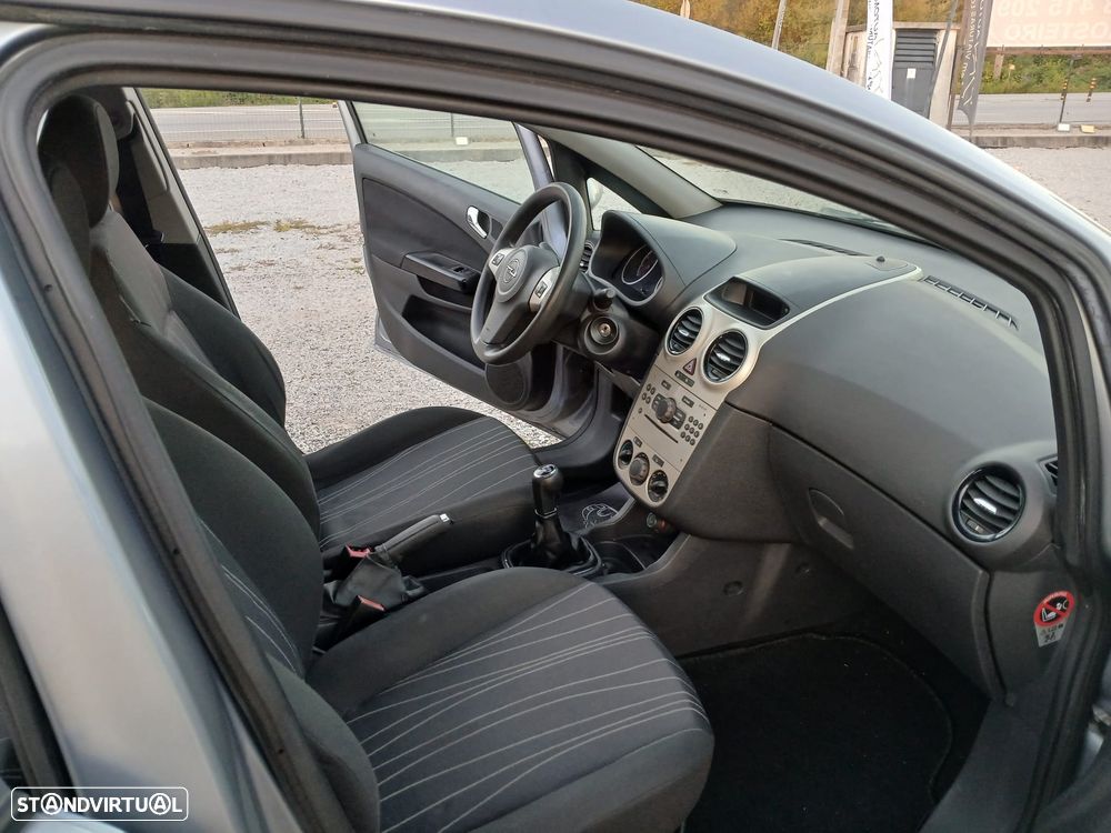 Opel Corsa 1.2 Cosmo - 7