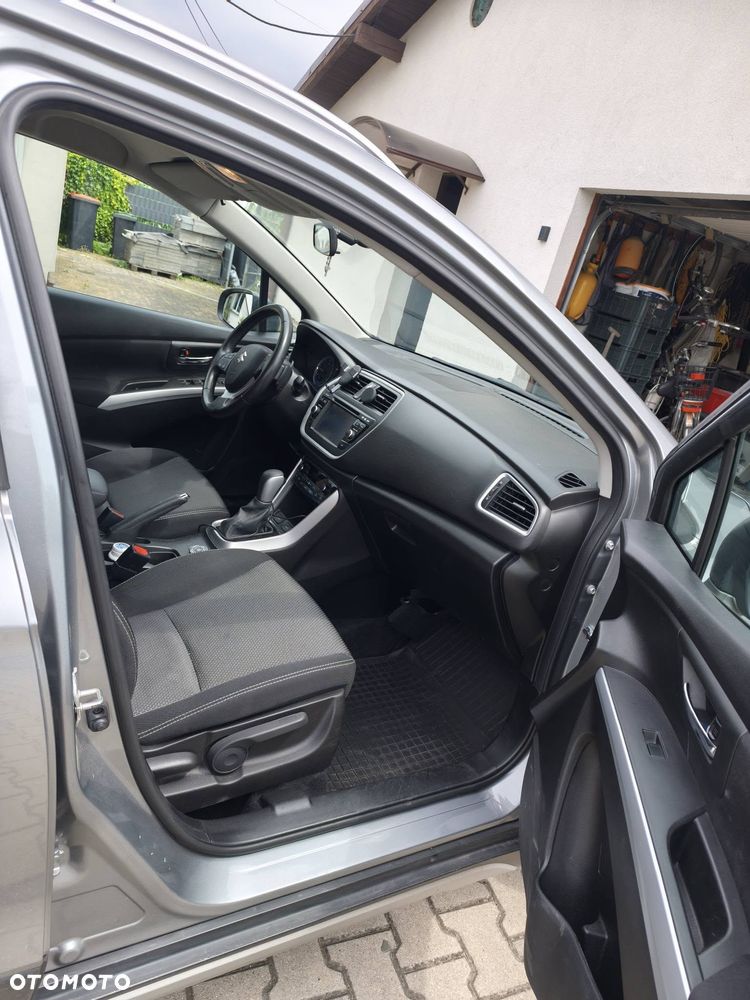 Suzuki SX4 S-Cross 1.6 DDiS TCSS 4x4 Comfort+ - 4