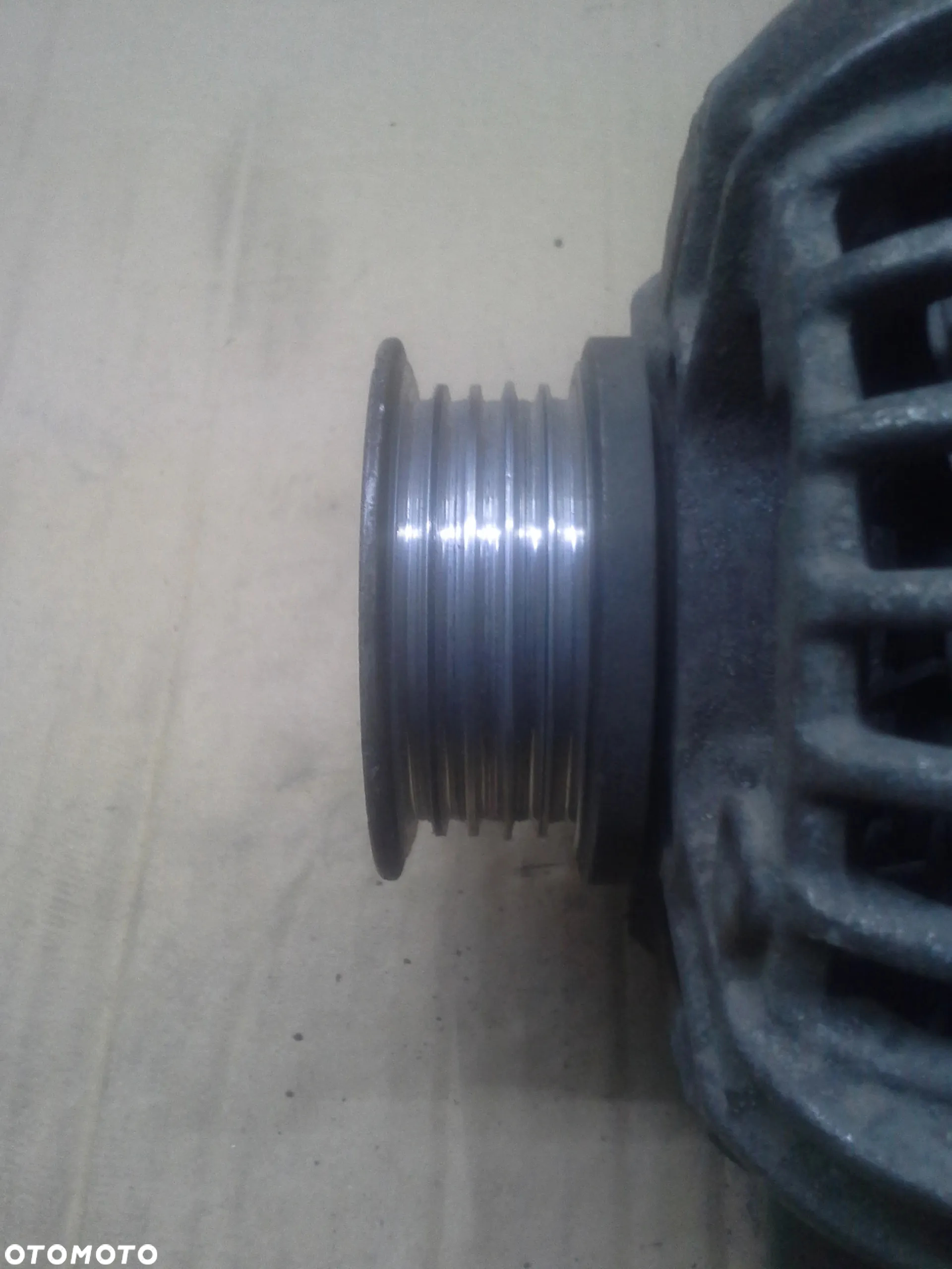 Alternator Opel Corsa C 1.2 16V 0124225041 14V 70A Bosch - 2