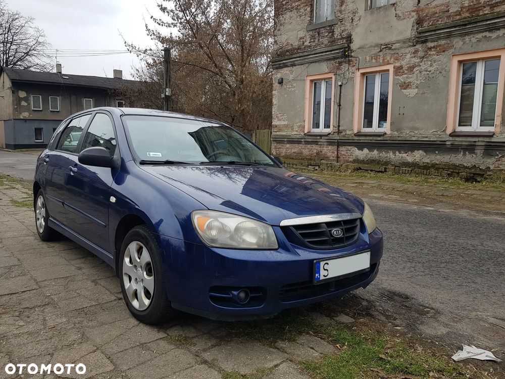 Kia Cerato - 1