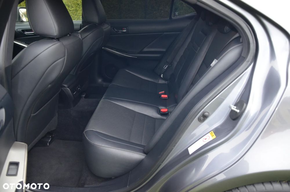 Lexus IS 250 F Sport - 21