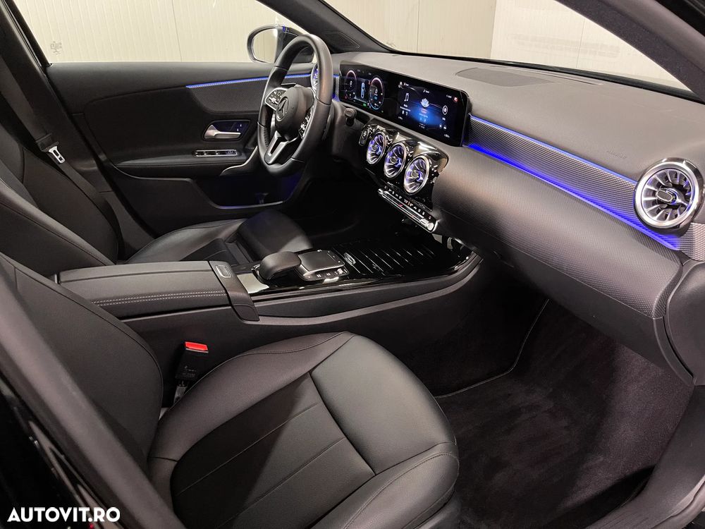 Mercedes-Benz A 250 e Sedan Aut. - 12