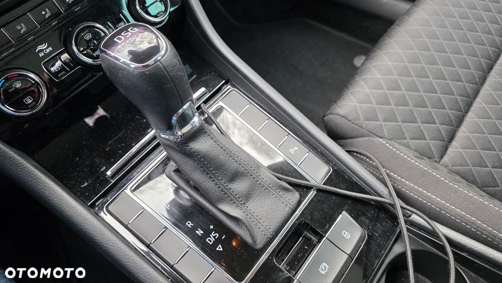 Skoda Superb 2.0 TDI DSG Style - 15