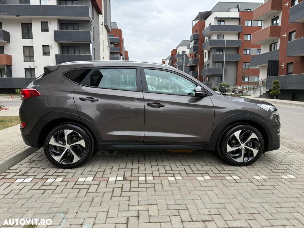 Hyundai Tucson 2.0 CRDI 4WD Automatik Style - 29