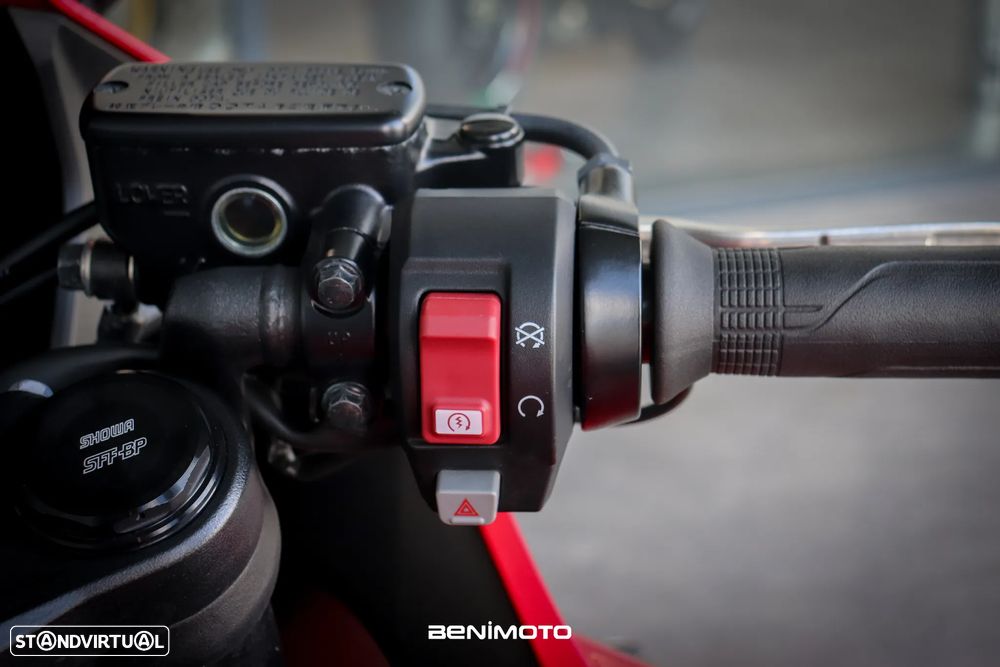 Honda CBR 650RR - 11