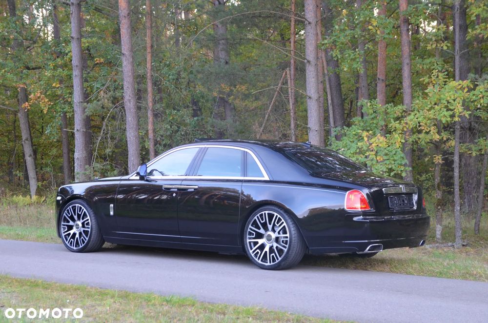 Rolls-Royce Ghost Standard - 8