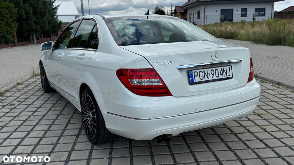 Mercedes-Benz Klasa C 180 BlueEFFICIENCY 7G-TRONIC Avantgarde - 13