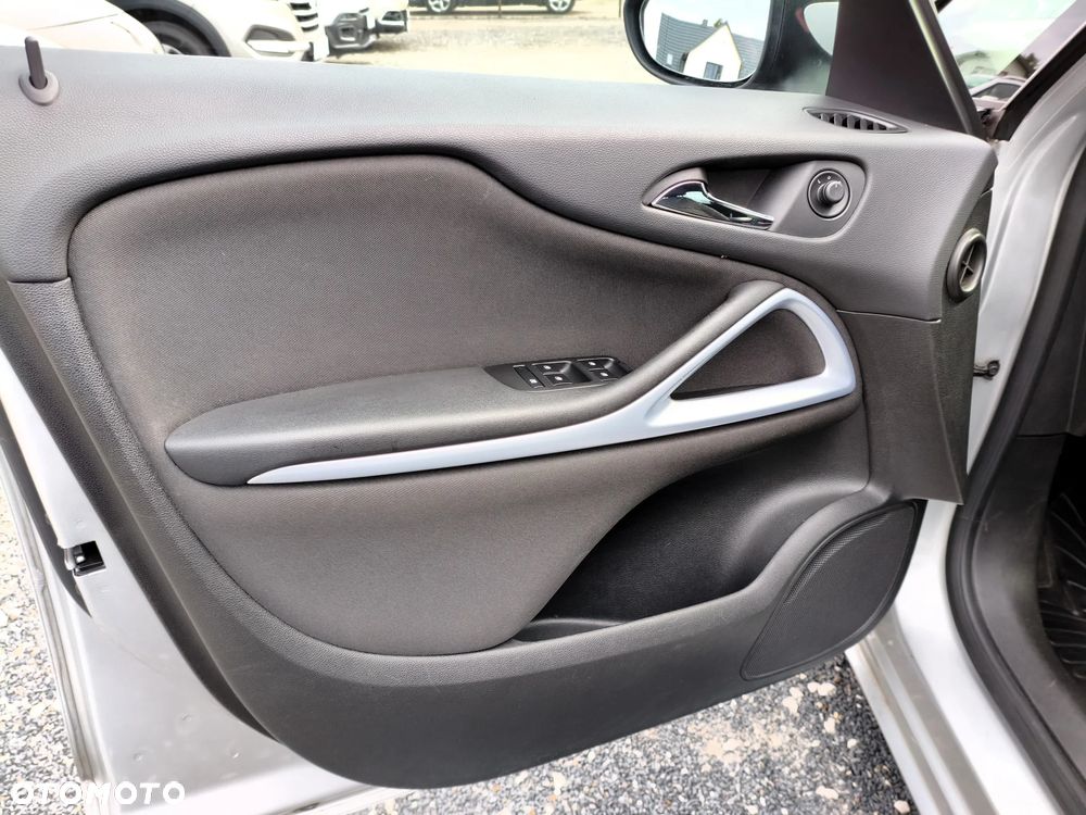 Opel Zafira Tourer 1.4 Turbo Edition - 21