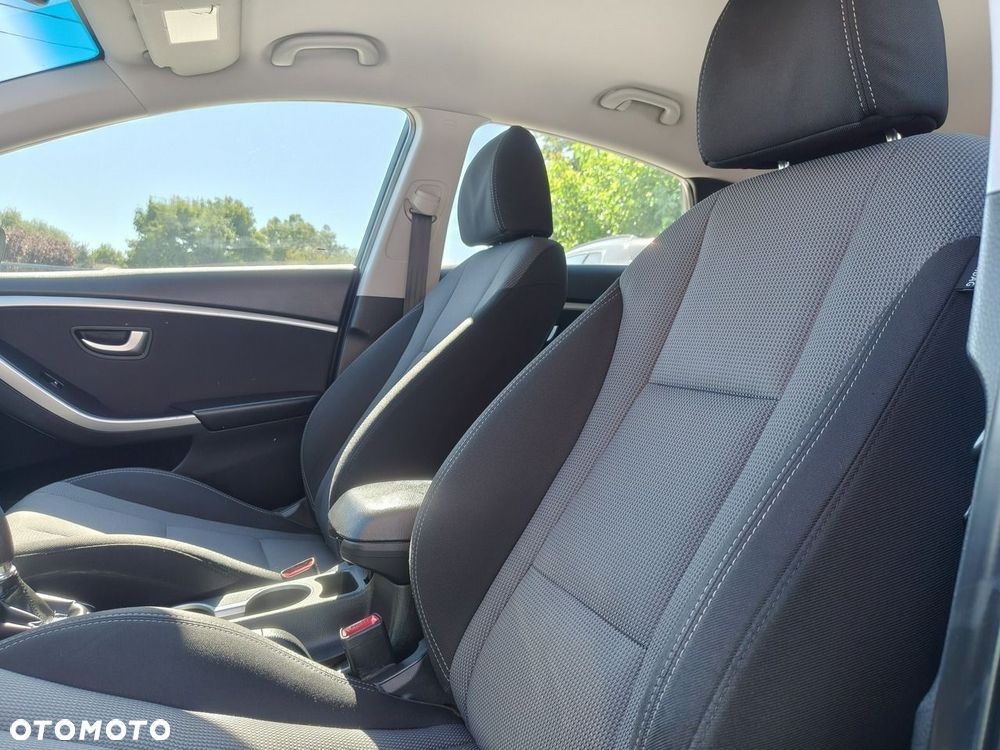 Hyundai i30 1.6 CRDi BlueDrive Comfort - 13
