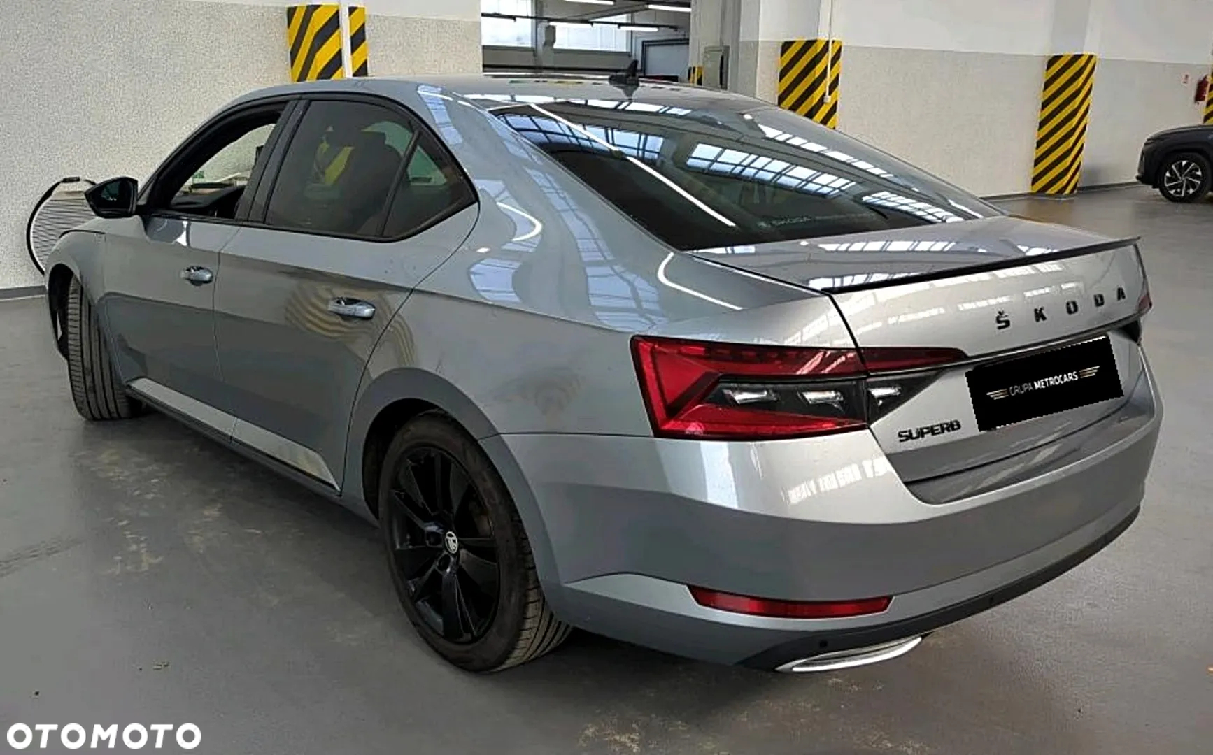 Skoda Superb 2.0 TDI SCR Sportline DSG - 7