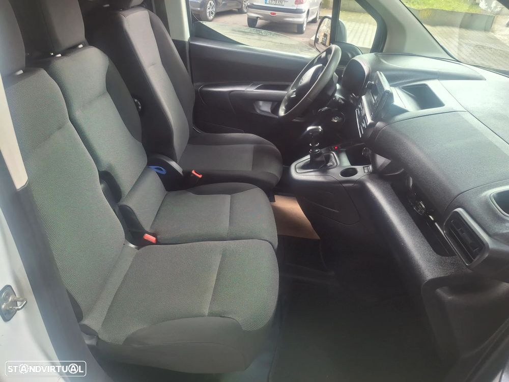 Citroën Berlingo 3 lugares - 12