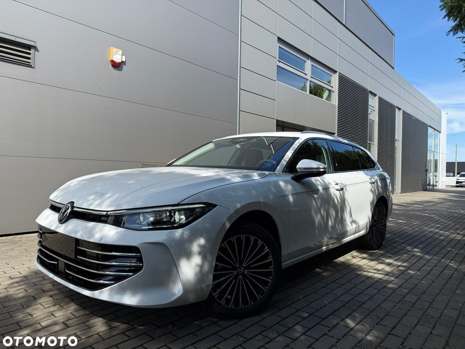 Volkswagen Passat - 2