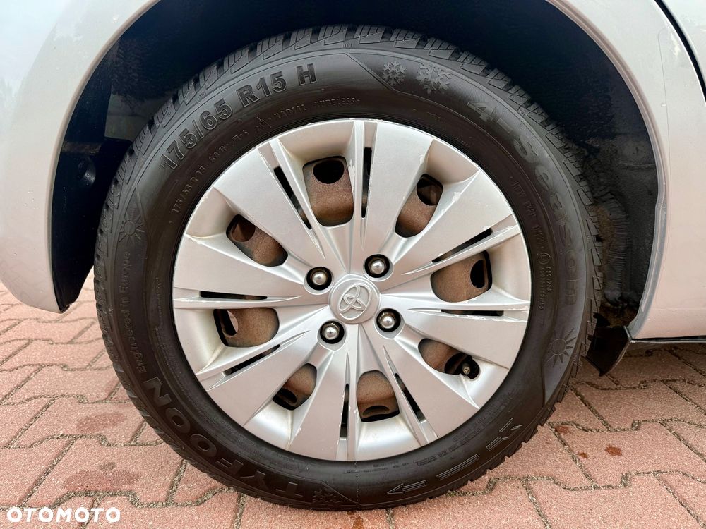 Toyota Yaris 1.33 VVT-i Edition - 35