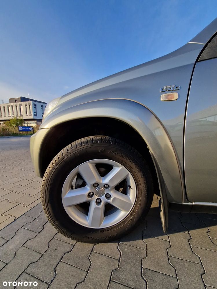 Toyota RAV4 2.0 D-4D 4x4 - 17