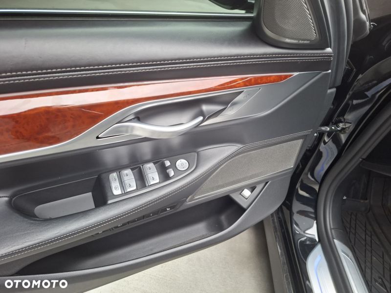 BMW-ALPINA B7 Biturbo - 17