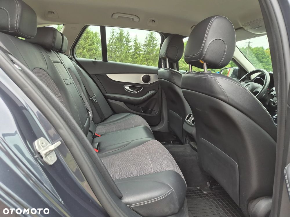 Mercedes-Benz Klasa C 200 7G-TRONIC Avantgarde - 22
