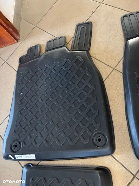 KOMPLET DYWANIKI GUMOWE AUDI A4 B8 A5 - 7