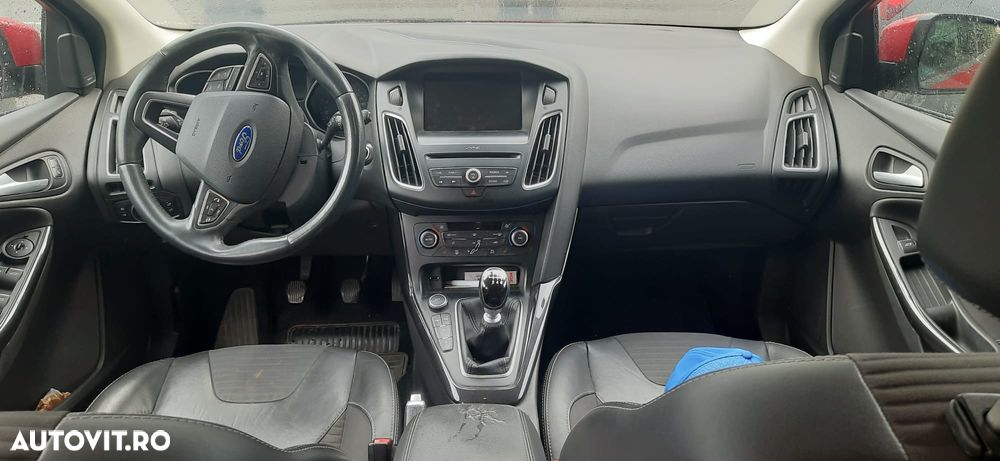 Ford Focus 1.5 EcoBoost Titanium - 8