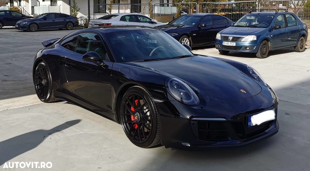 Porsche 911 Carrera 4 GTS Cabriolet PDK - 7