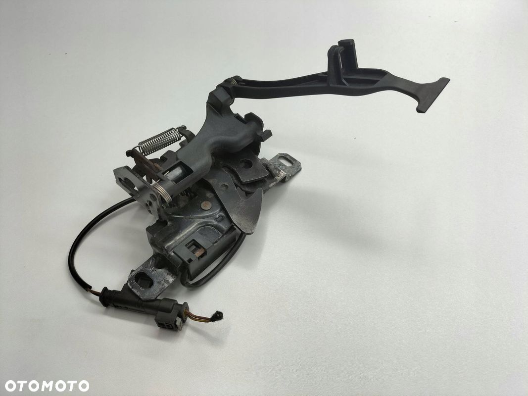 ZAMEK MASKI A1698800460 MERCEDES W169 A1698800460 - 1
