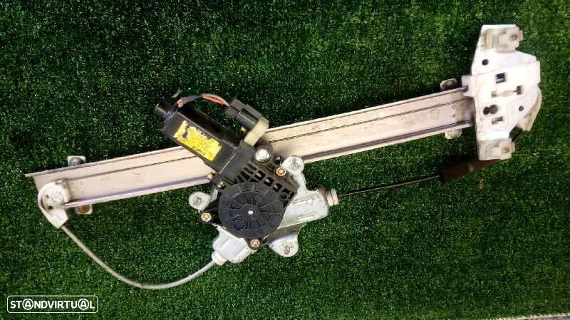 ELEVADOR DE VIDRO FRONTAL DIREITO HYUNDAI GETZ 2004 - 1