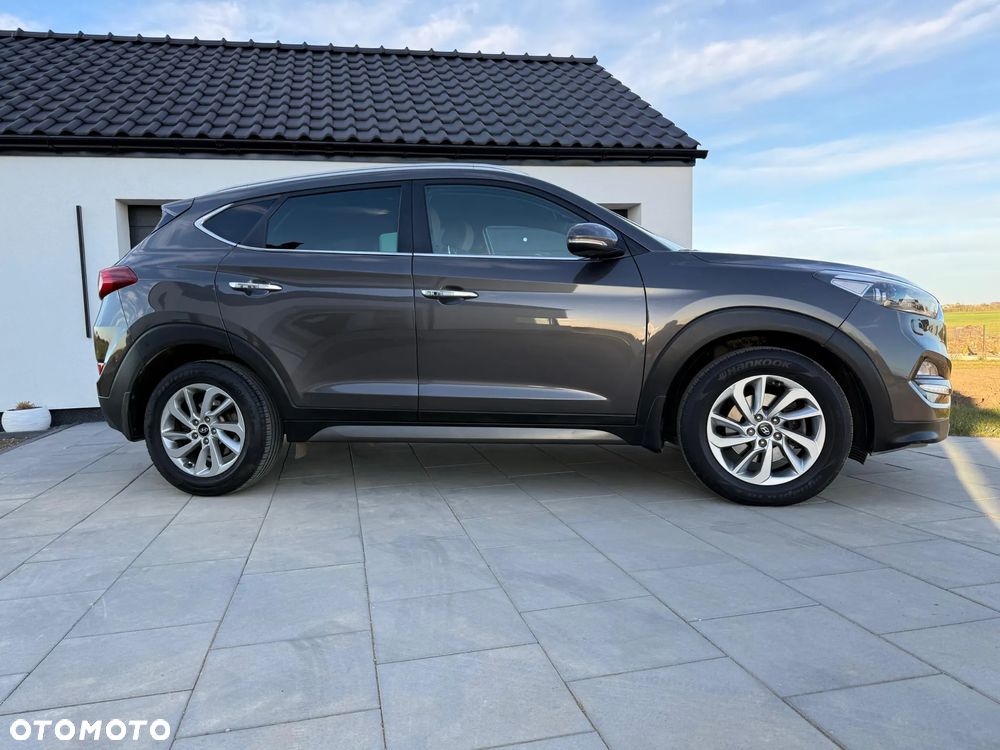 Hyundai Tucson 1.7 CRDI BlueDrive Style 2WD - 9