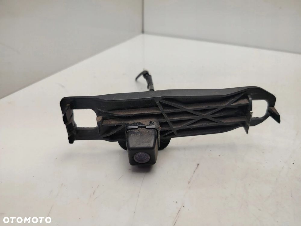 TOYOTA VERSO LIFT 13R- KAMERA COFANIA - 1