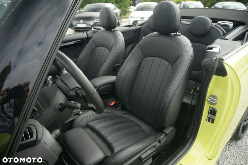 MINI John Cooper Works - 25