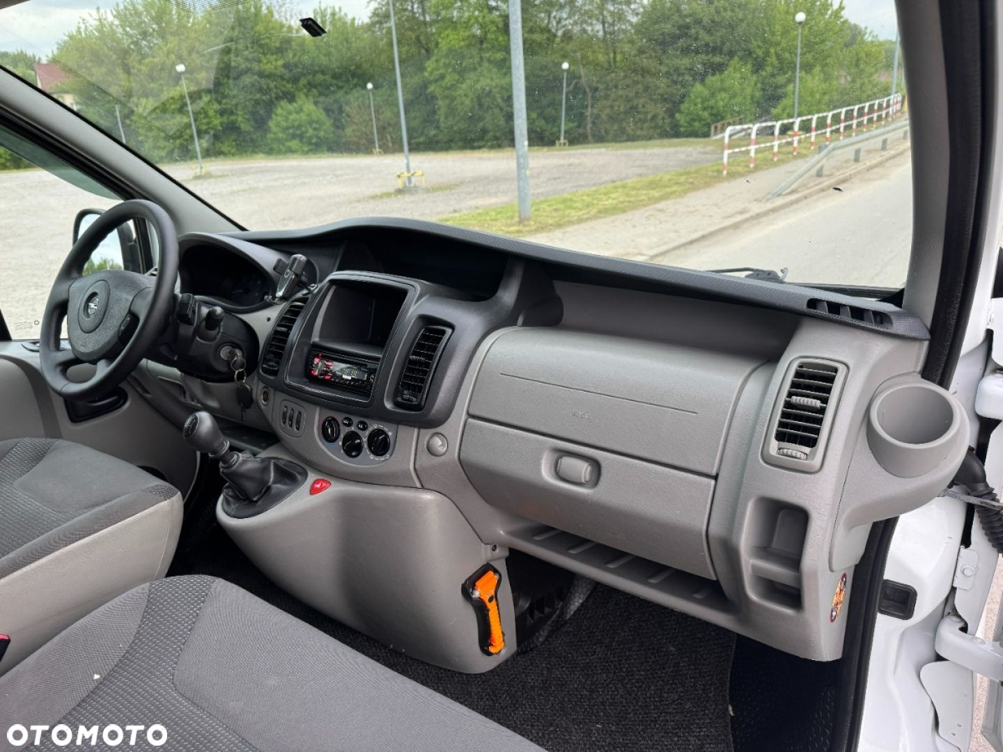 Renault Trafic - 25