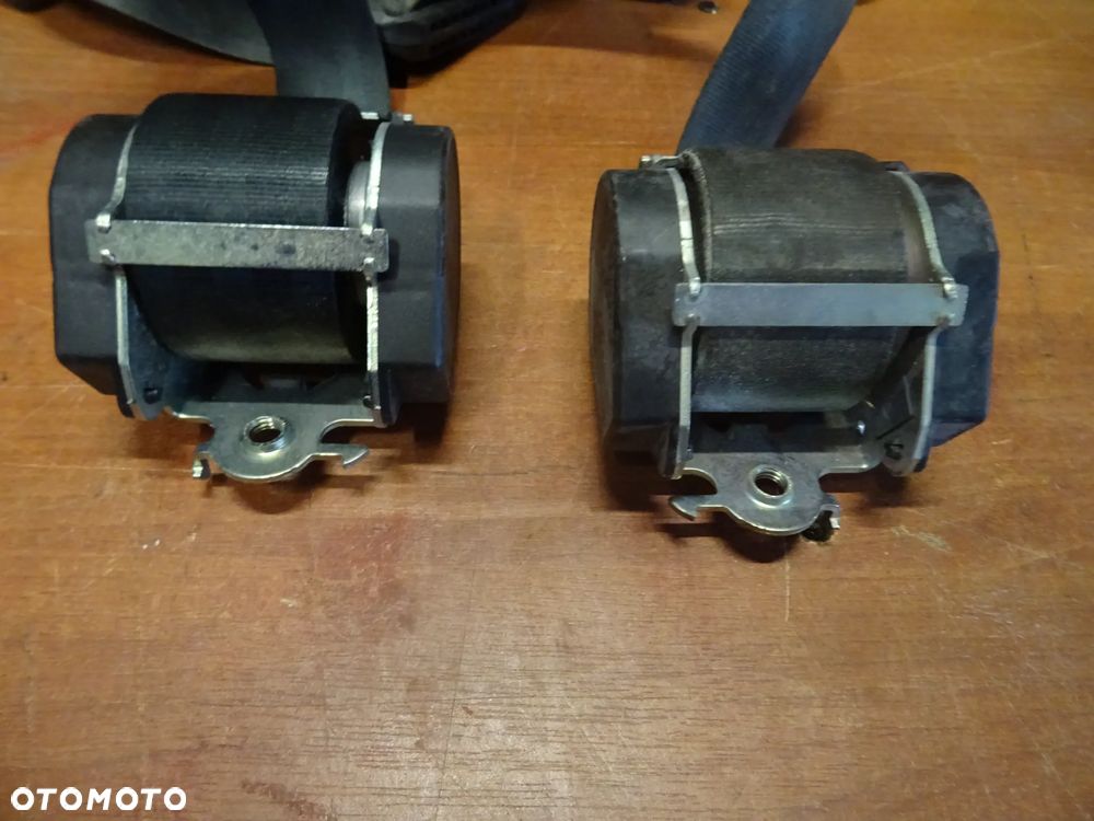 DACIA DOKKER LODGY  PAS PEZPIECZENSTWA LEWY PRAWY ROZNE CZESCI - 3